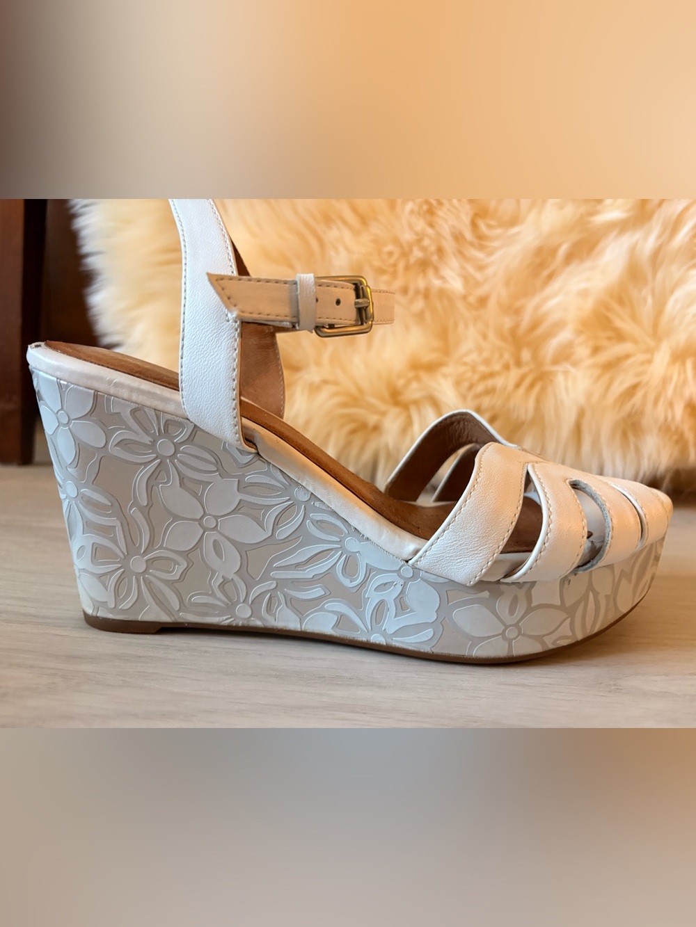 Women's White Wedge Clarks Artisan Sandals - Strappy Ankle Strap - Picture 5 of 12